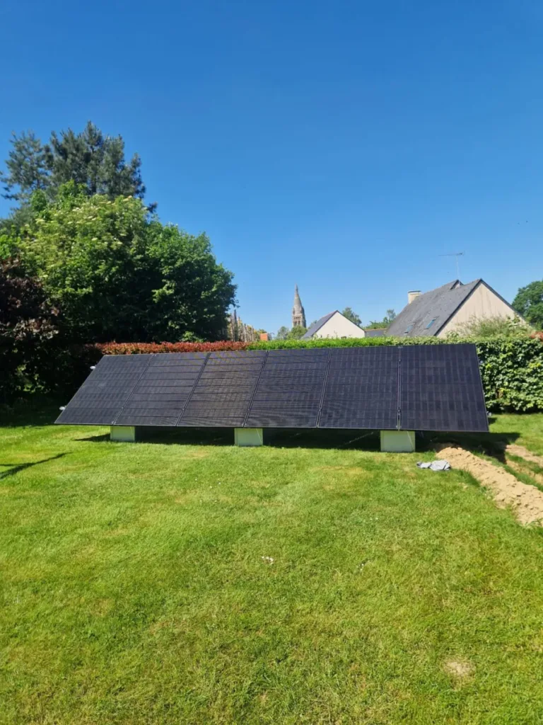 panneaux au sol solaires maison angers nantes rennes brest artyseo jardin photovoltaique.jpg