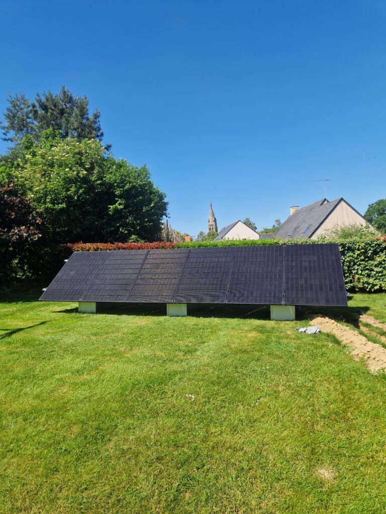 panneaux au sol solaires maison angers nantes rennes brest artyseo jardin photovoltaique.jpg
